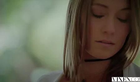 سرخ Milf دانلود فیلم خارجی سکسی بدون سانسور یک خروس سیاه برداشت