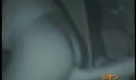 دختری دانلود سکس زنده شاخی!