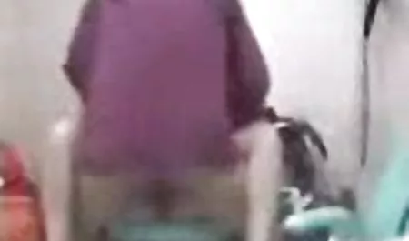 کارمن لزبین جوان لزج ، اسباب بازی شکافته می شود دانلود سکس لی داربی