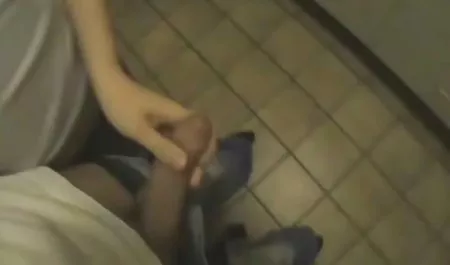 صورت بیب دانلود کلیپ سکسی جوردی و بور نشسته است